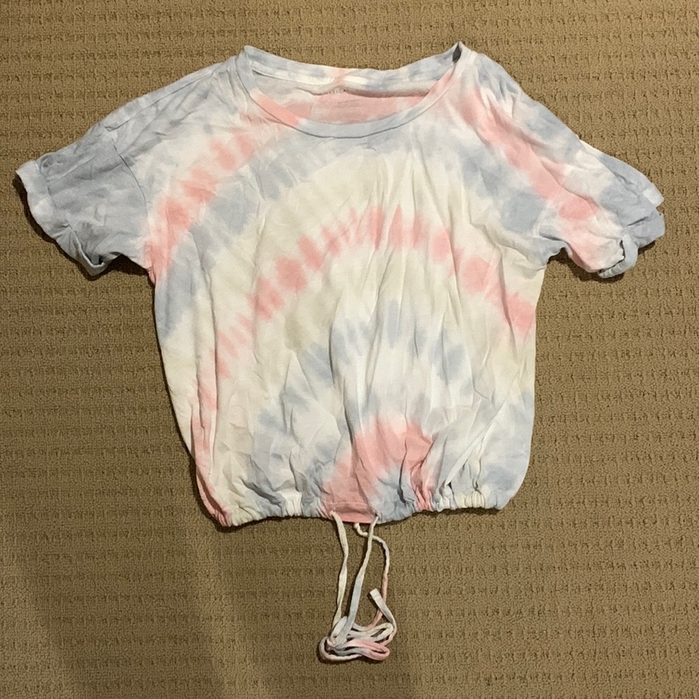 American Eagle cropped tie dye shirt, can tighten with ties as well, size xs